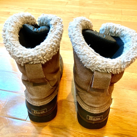 G.H.Bass Winter Zip up Sturdy Boots 8M Excellent Condition - Picture 4 of 14